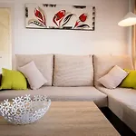 Holidays2torremolinos De 3 Con Terraza Y Piscina Comunitaria * توريمولينوس