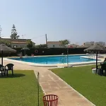 Holidays2torremolinos De 3 Con Terraza Y Piscina Comunitaria 아파트 *