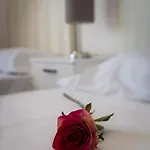 Holidays2torremolinos De 3 Con Terraza Y Piscina Comunitaria *