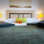 Holidays2torremolinos De 3 Con Terraza Y Piscina Comunitaria 아파트