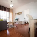 Holidays2torremolinos De 3 Con Terraza Y Piscina Comunitaria Апартаменти *