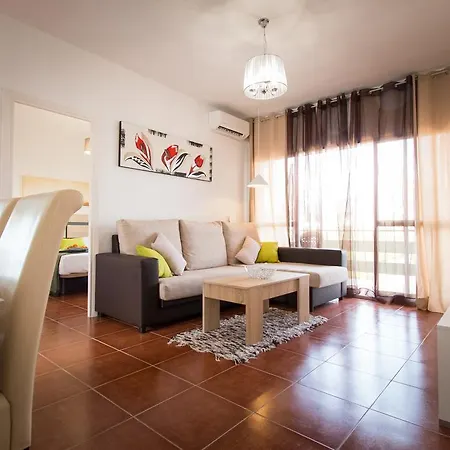 Holidays2torremolinos De 3 Con Terraza Y Piscina Comunitaria Appartamento *