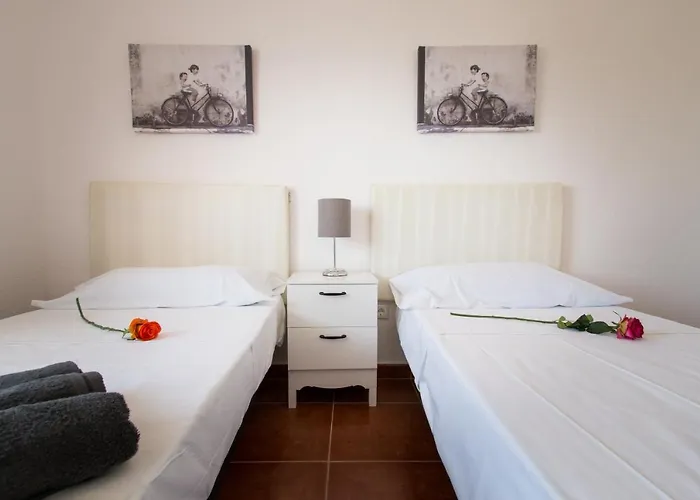 Appartement Holidays2torremolinos De 3 Con Terraza Y Piscina Comunitaria Torremolinos