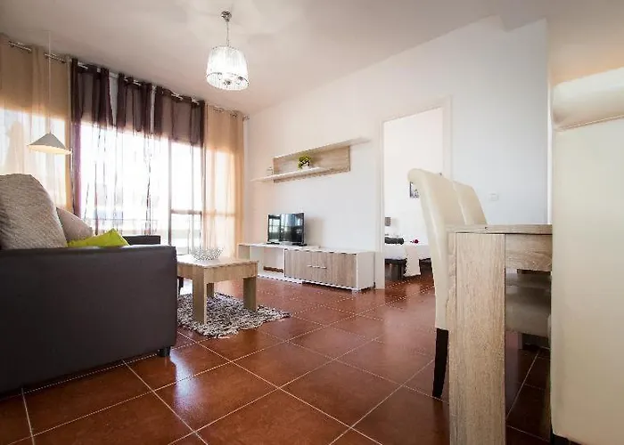 Holidays2torremolinos De 3 Con Terraza Y Piscina Comunitaria Appartement