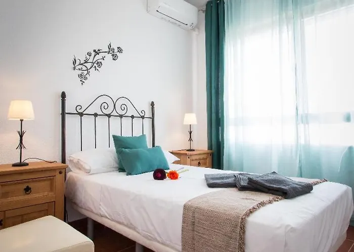 Appartement Holidays2torremolinos De 3 Con Terraza Y Piscina Comunitaria Torremolinos