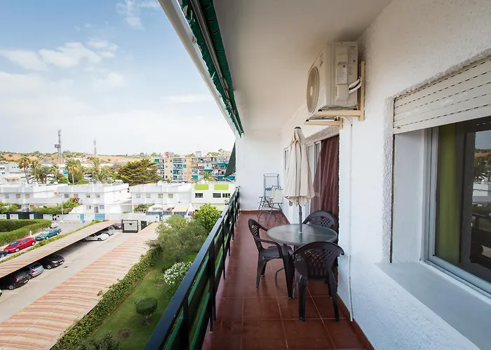 Appartement Holidays2torremolinos De 3 Con Terraza Y Piscina Comunitaria *