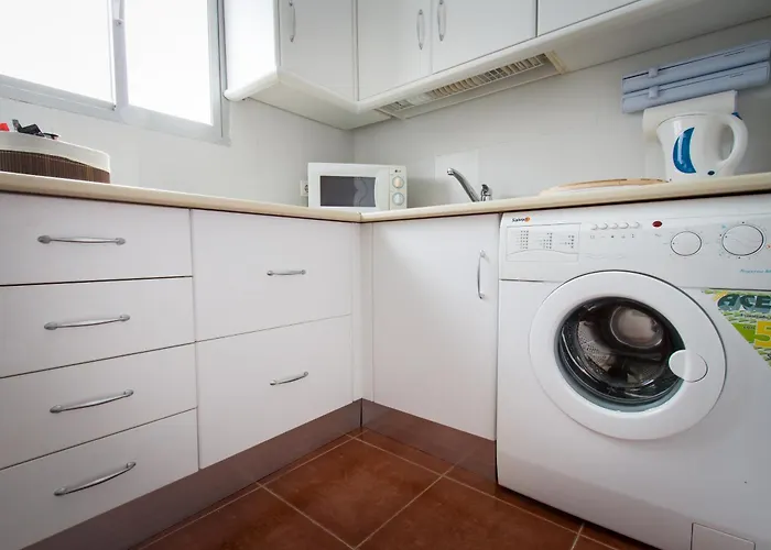 Appartement Holidays2torremolinos De 3 Con Terraza Y Piscina Comunitaria Torremolinos