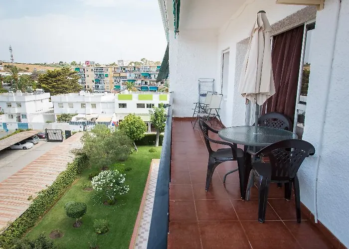 Appartement Holidays2torremolinos De 3 Con Terraza Y Piscina Comunitaria *