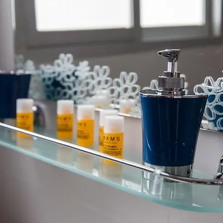 Holidays2torremolinos De 3 Con Terraza Y Piscina Comunitaria Apartment Torremolinos