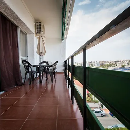Holidays2torremolinos De 3 Con Terraza Y Piscina Comunitaria Lejlighed *