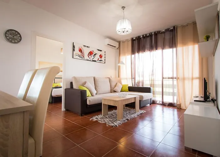 Holidays2torremolinos De 3 Con Terraza Y Piscina Comunitaria Διαμέρισμα *